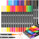 Soucolor Art Brush Markers dual-tip desk setup for versatile lettering and coloring.