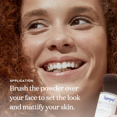 Setting powder close-up showing shine control and soft-focus finish.