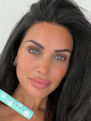 Sweed Cloud Mascara fanned lashes after layering for dramatic effect