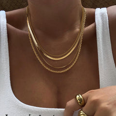 Tewiky box-chain necklace delivers a sleek, minimal statement.