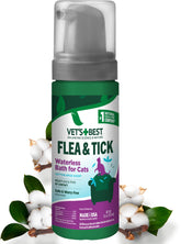 Vet’s Best mousse sans rinçage sur pelage de chat, pratique et rapide.