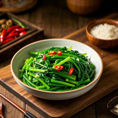 Vistatu water spinach growing under full light with lush emerald leaves.