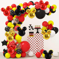 Easy-to-assemble mouse-head balloon enhances any festive event with quick setup