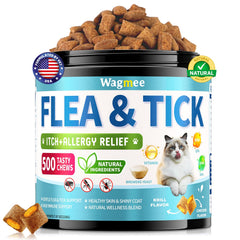 Wagmee natural cat flea chews packaging demonstrates easy daily use for flea prevention.