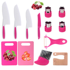 WaterSummer realistic kitchen tools for kids demonstrate easy handling during pretend cooking sessions.