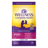 Wellness Complete Health Indoor bag shows grain-free nutrition for indoor cats' daily wellbeing.