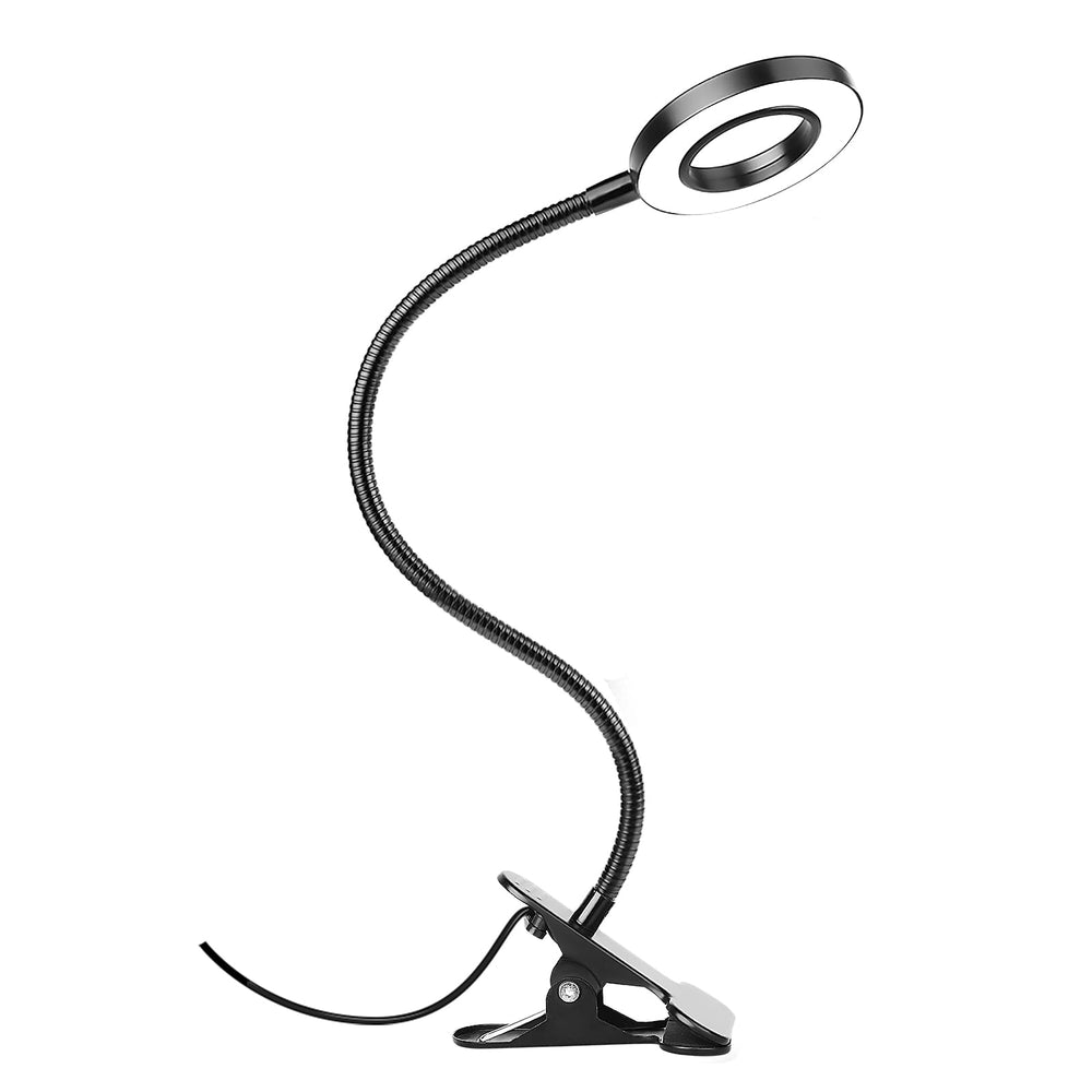 Woputne clip light head illuminates the desk with even brightness.