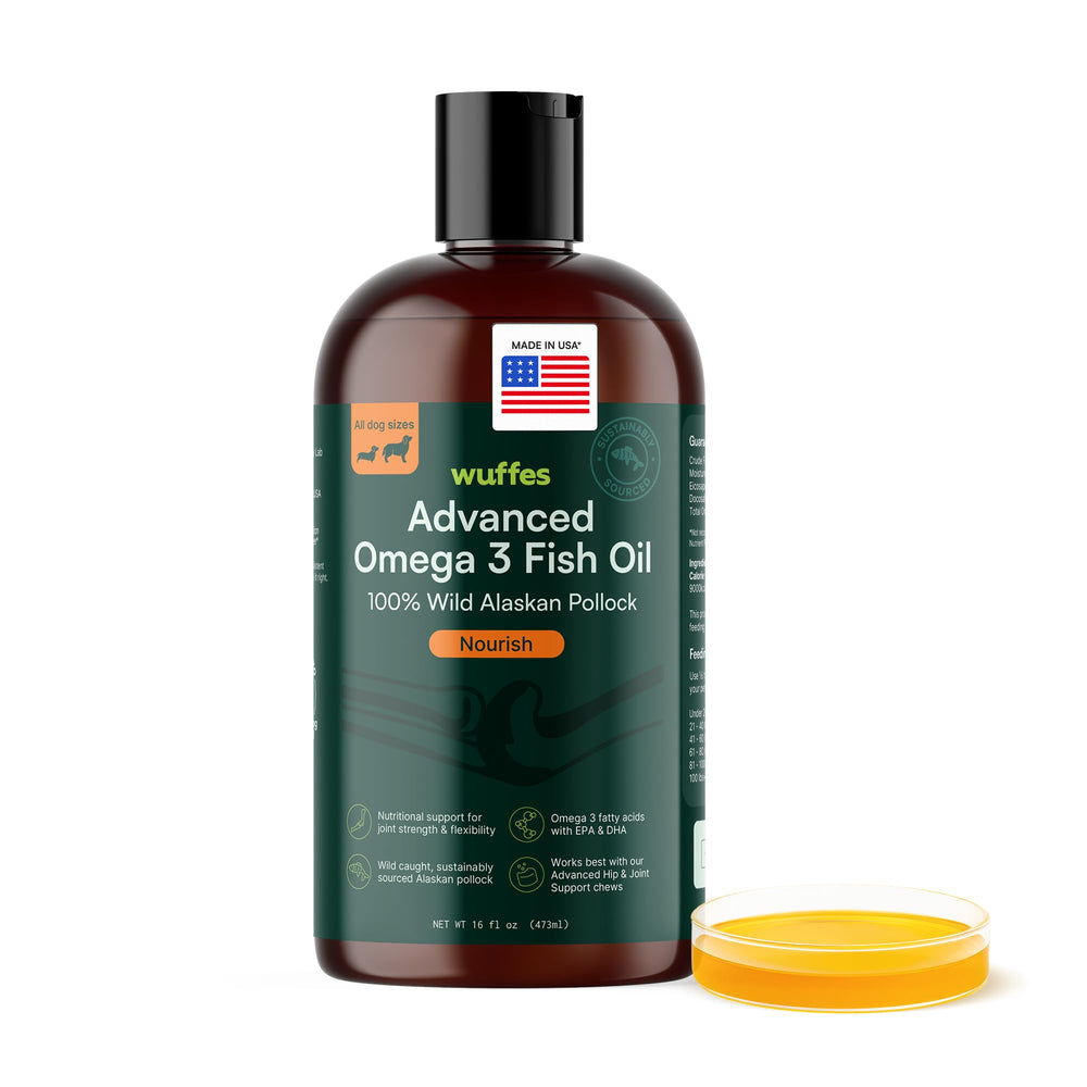 Wuffes Advanced Omega-3 dog oil bottle supports healthy skin and coat shine.
