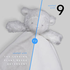 Closeup of 9 Elements unscented label emphasizing minimal ingredients for sensitive skin