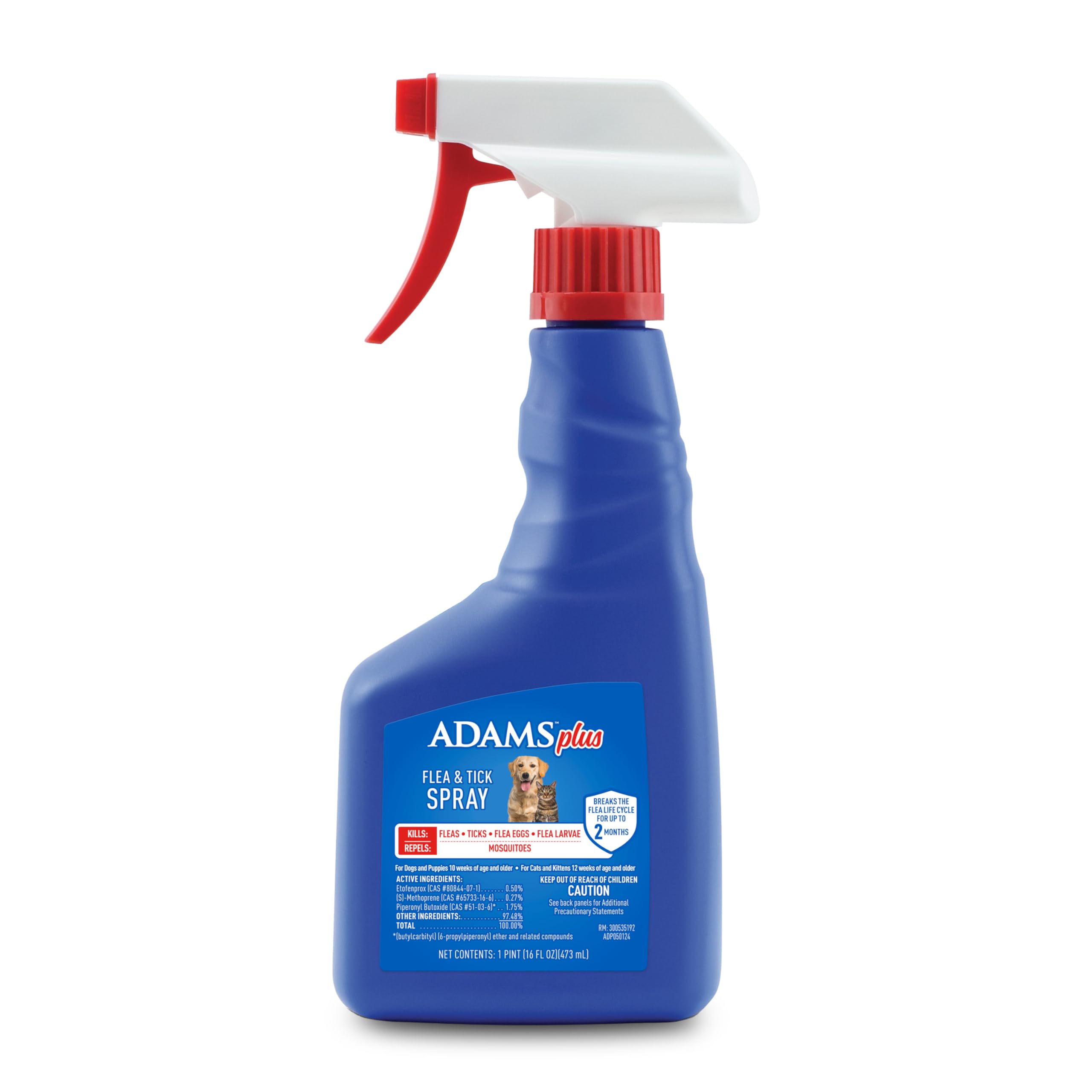 ADAMS Plus pulvérisateur appliqué sur chien et chat pour combattre puces et tiques.