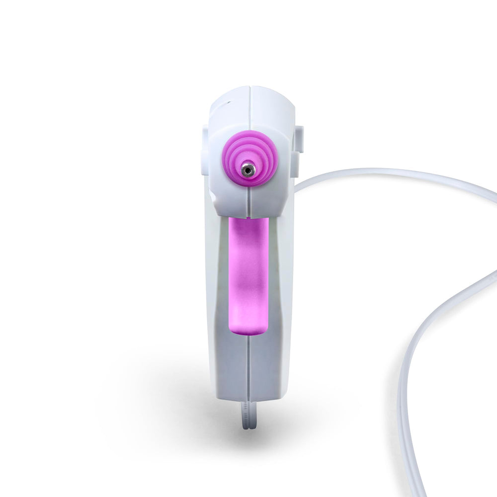 AdTech creativity-inspiring kit protects fingers while encouraging young makers.