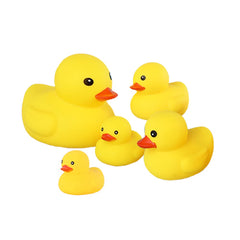AHUA bath duck toys family 5pcs – colorful ducks inviting playful bath time for kids.