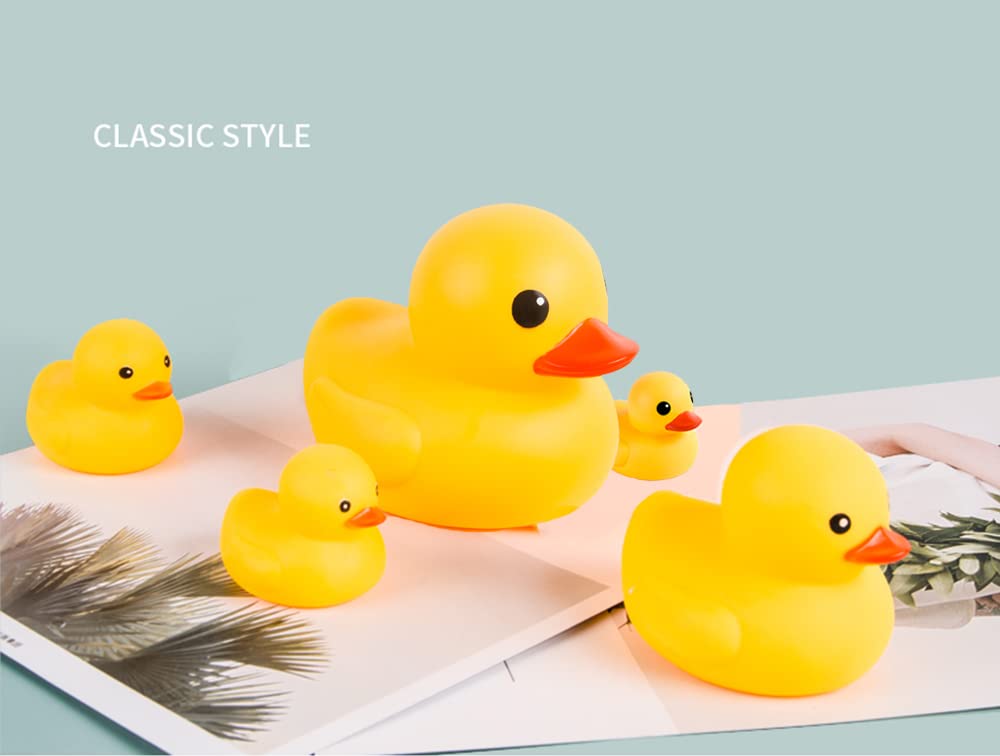 AHUA bath time duck family – five ducks of varying sizes for easy grip by little hands.