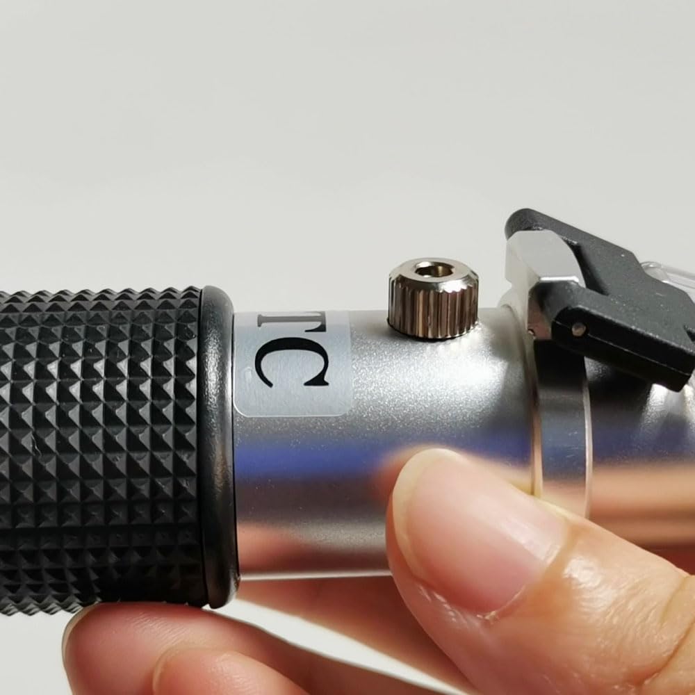 aichose Brix refractometer portable design ideal for field or bench use