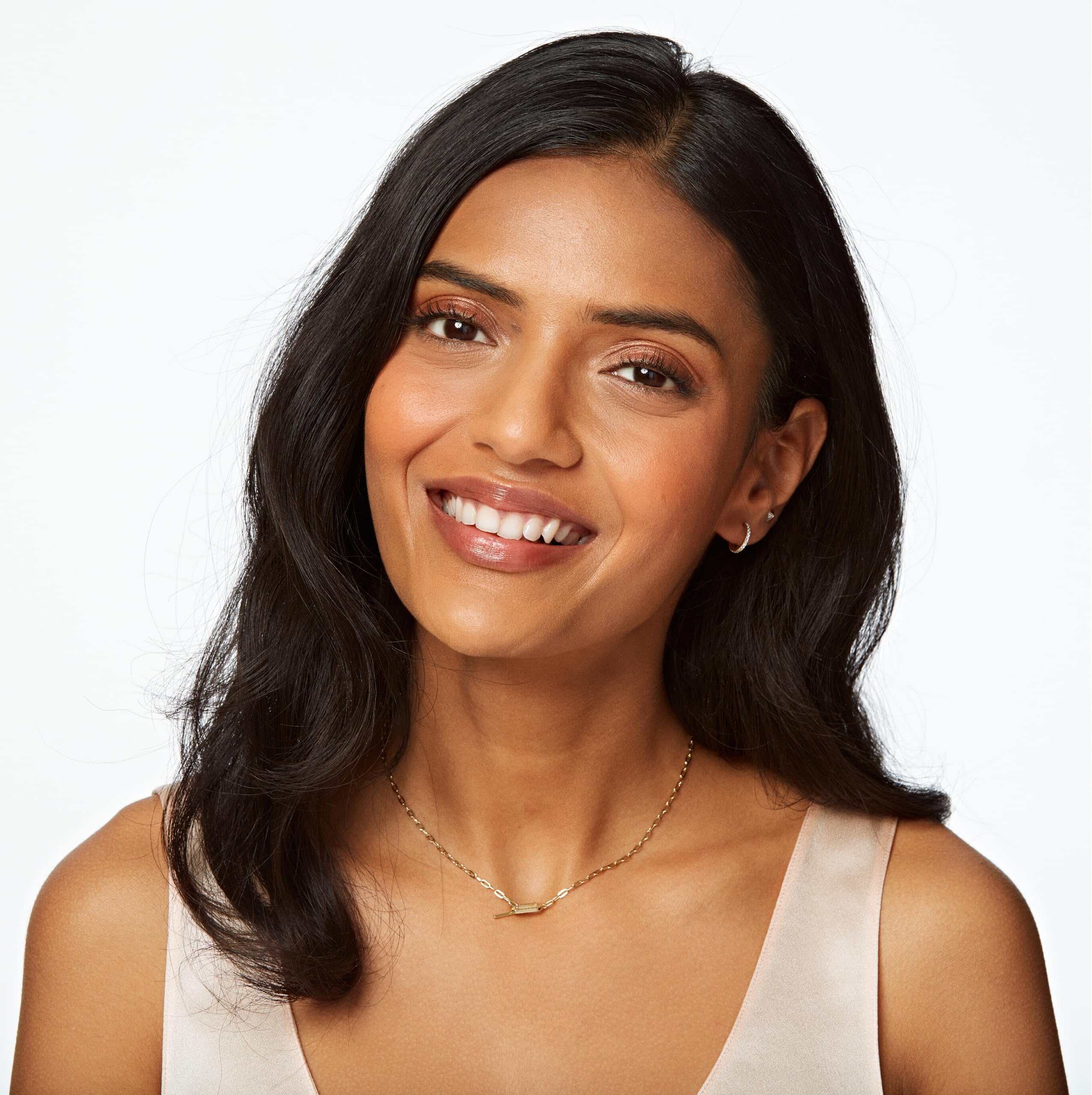 Airspun loose powder skin-soft finish for versatile makeup looks