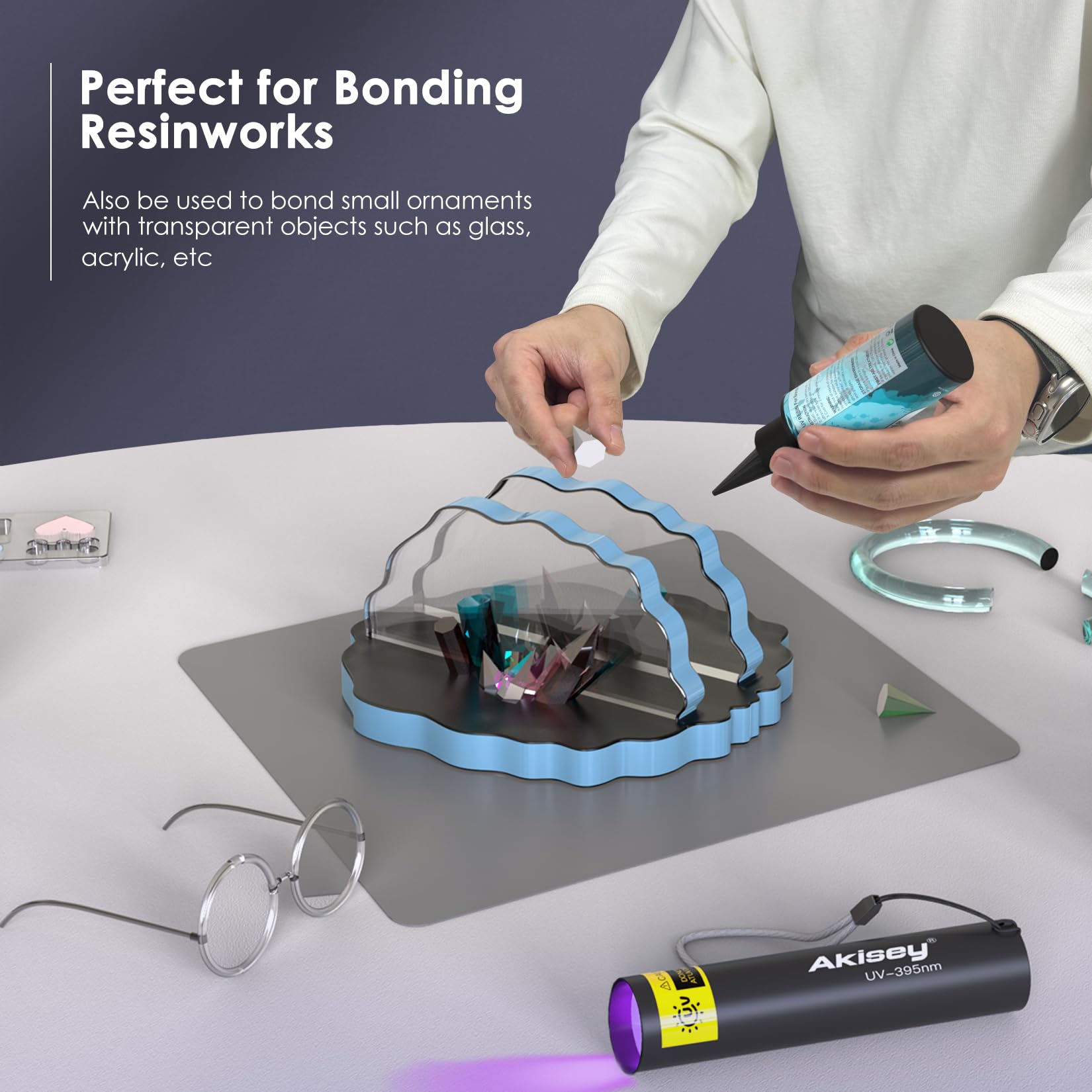 Akisey silicone mat 6x6in protecting surfaces during bonding projects.