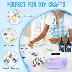Glossy cured surface demonstrated with Akisey UV resin