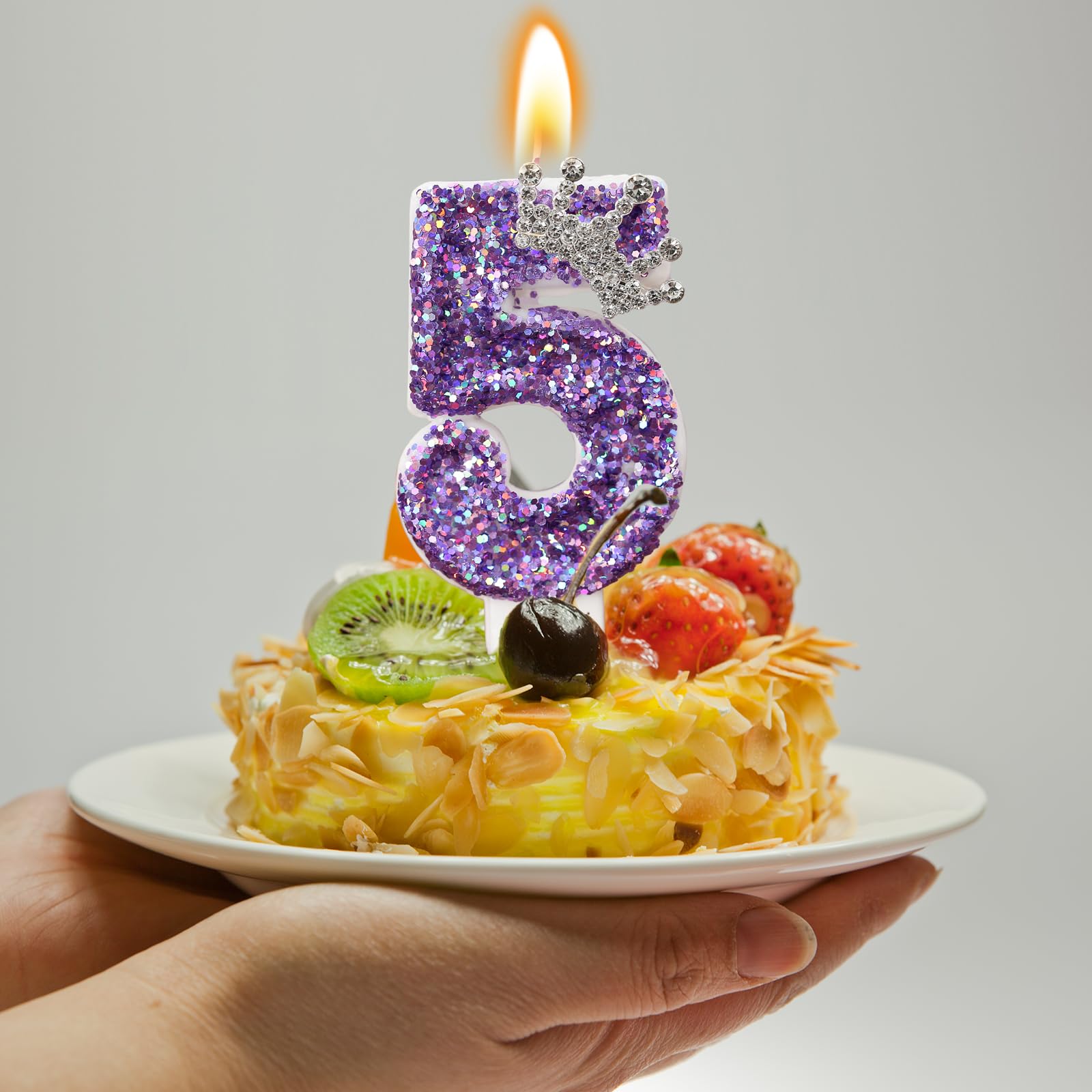 AKURIEEY cake candle holder included for clean, drip-free decorating.