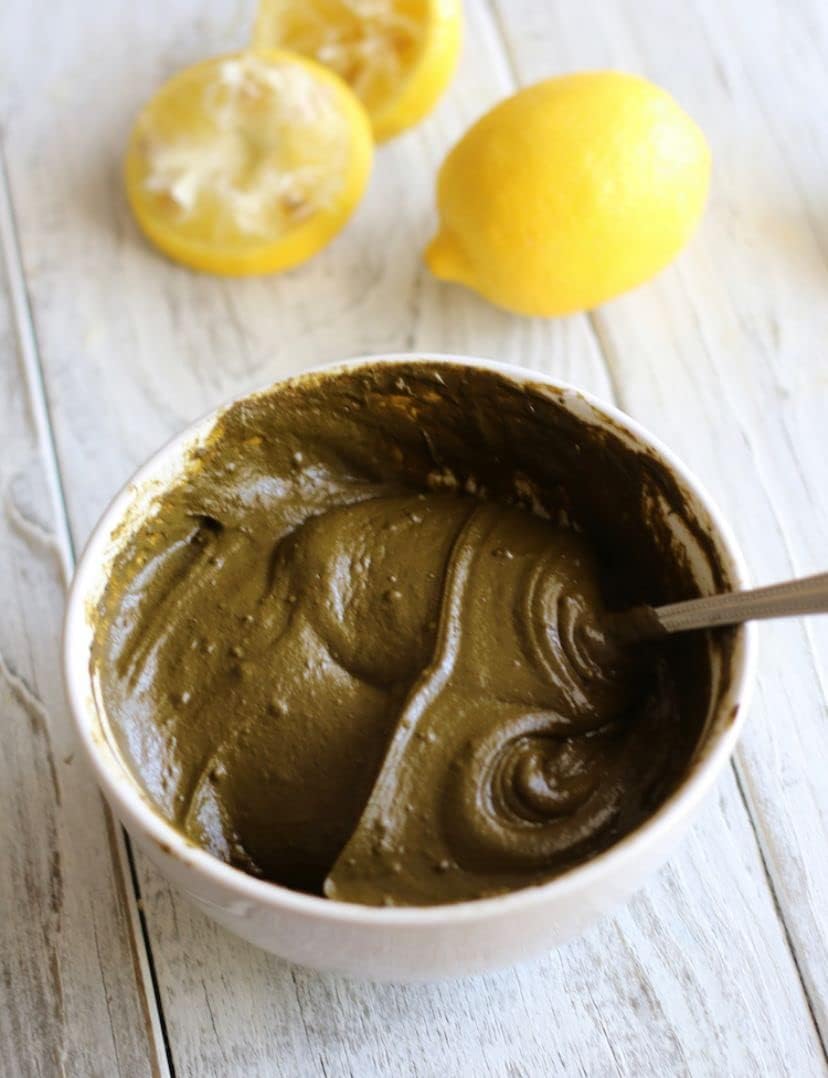 Refrigeration keeps henna freshness between uses for best color results.