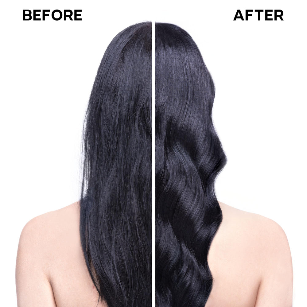 ALFAPARF MILANO Cristalli Liquidi anti-frizz action keeps hair smooth in humidity.