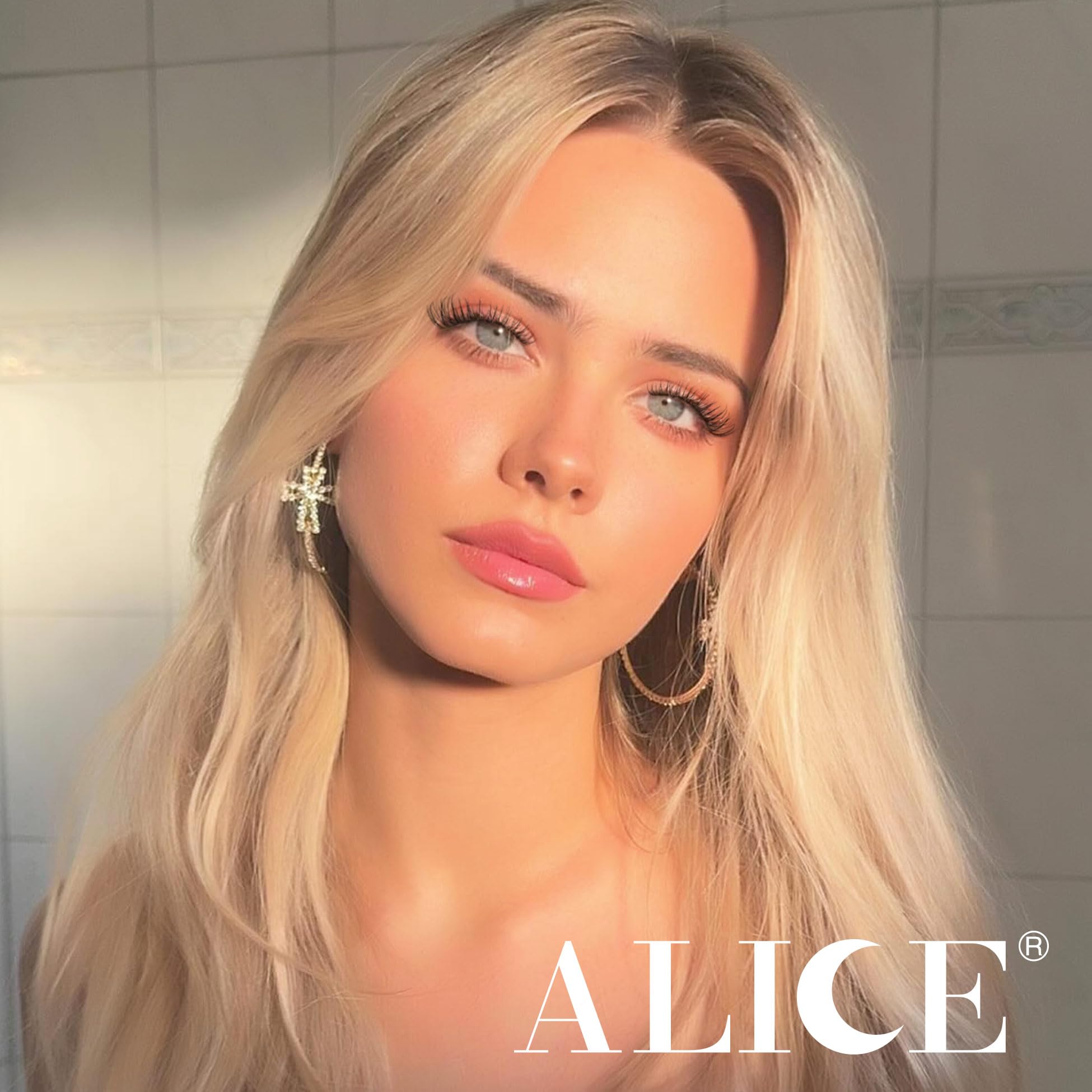 ALICE precision tweezers enable smooth, precise lash placement.