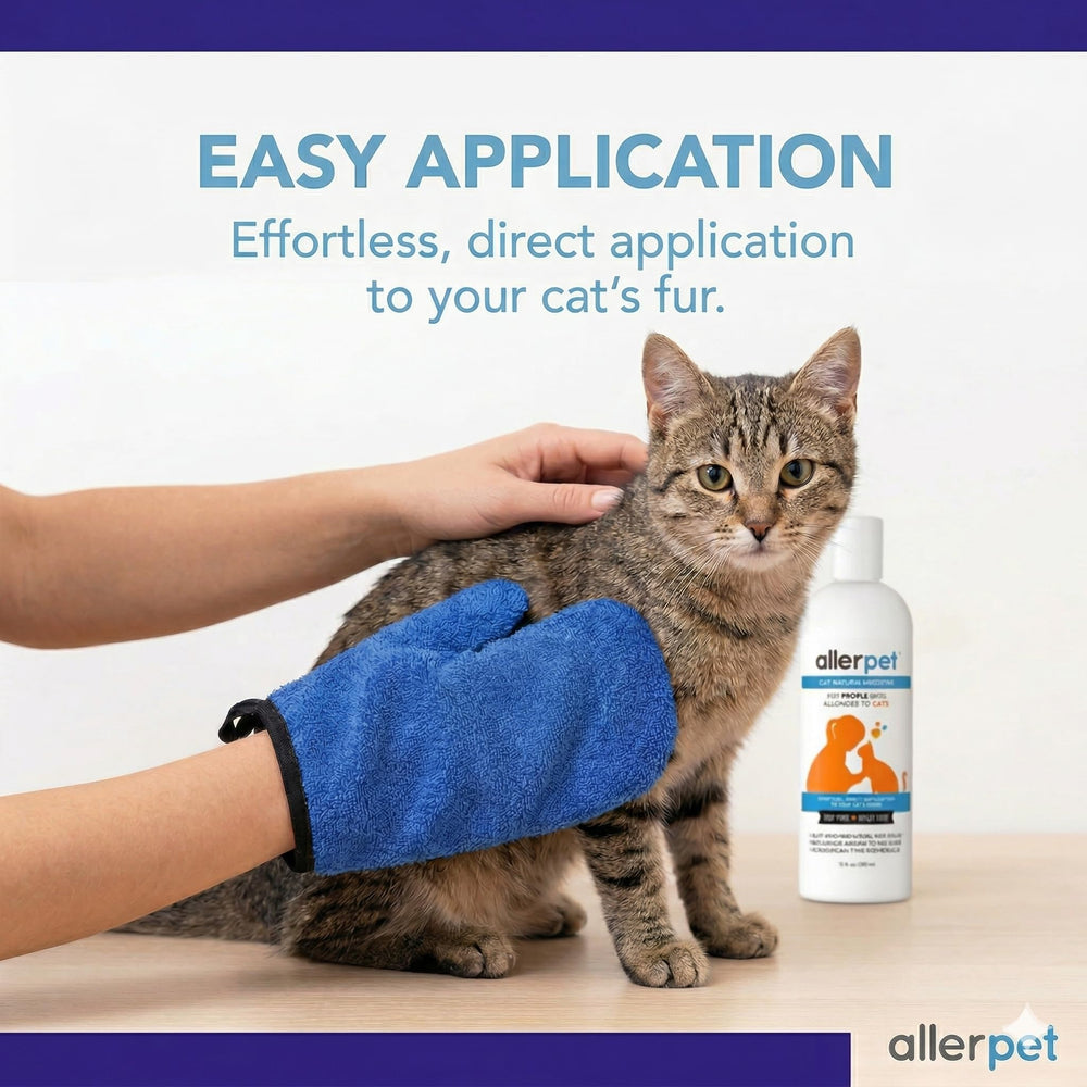 Allerpet Aloe Vera Free mitt for gentle, waterless fur care.