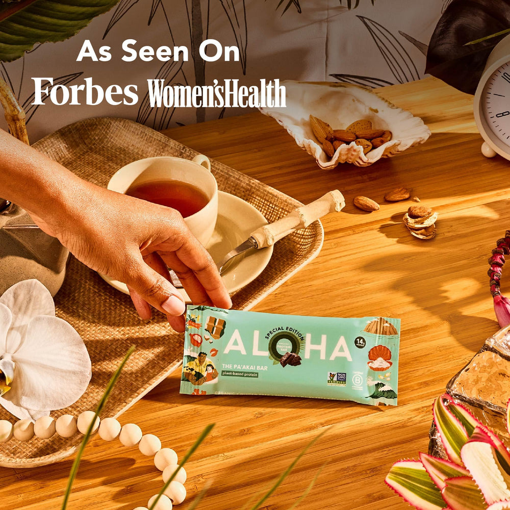 ALOHA Pa'akai bar sea salt topping emphasizes sweet-salty balance.