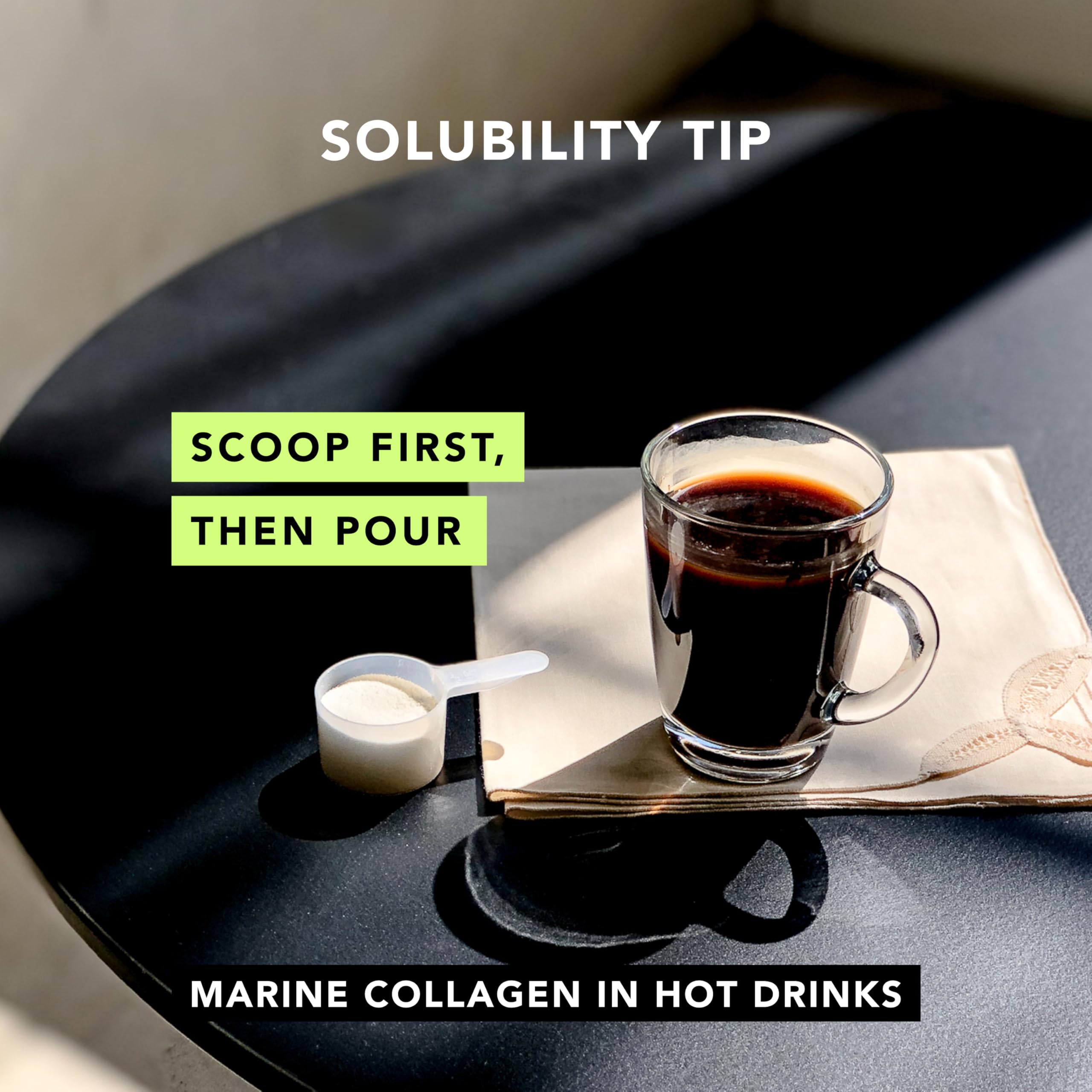 Scoop of AMANDEAN Marine Collagen ready for smoothie or coffee