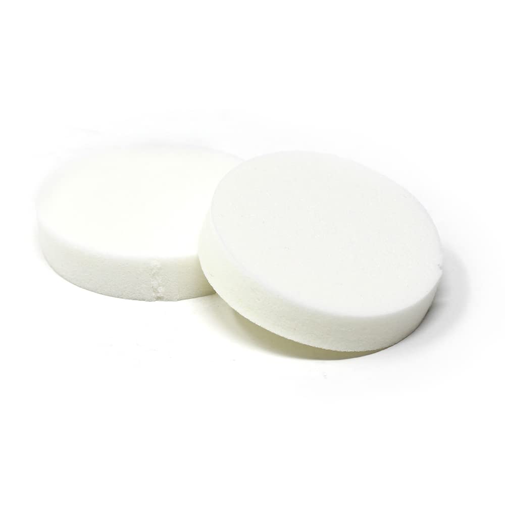 Smooth blending with Amazon Basics Cosmetic Foam Rounds for concealer
