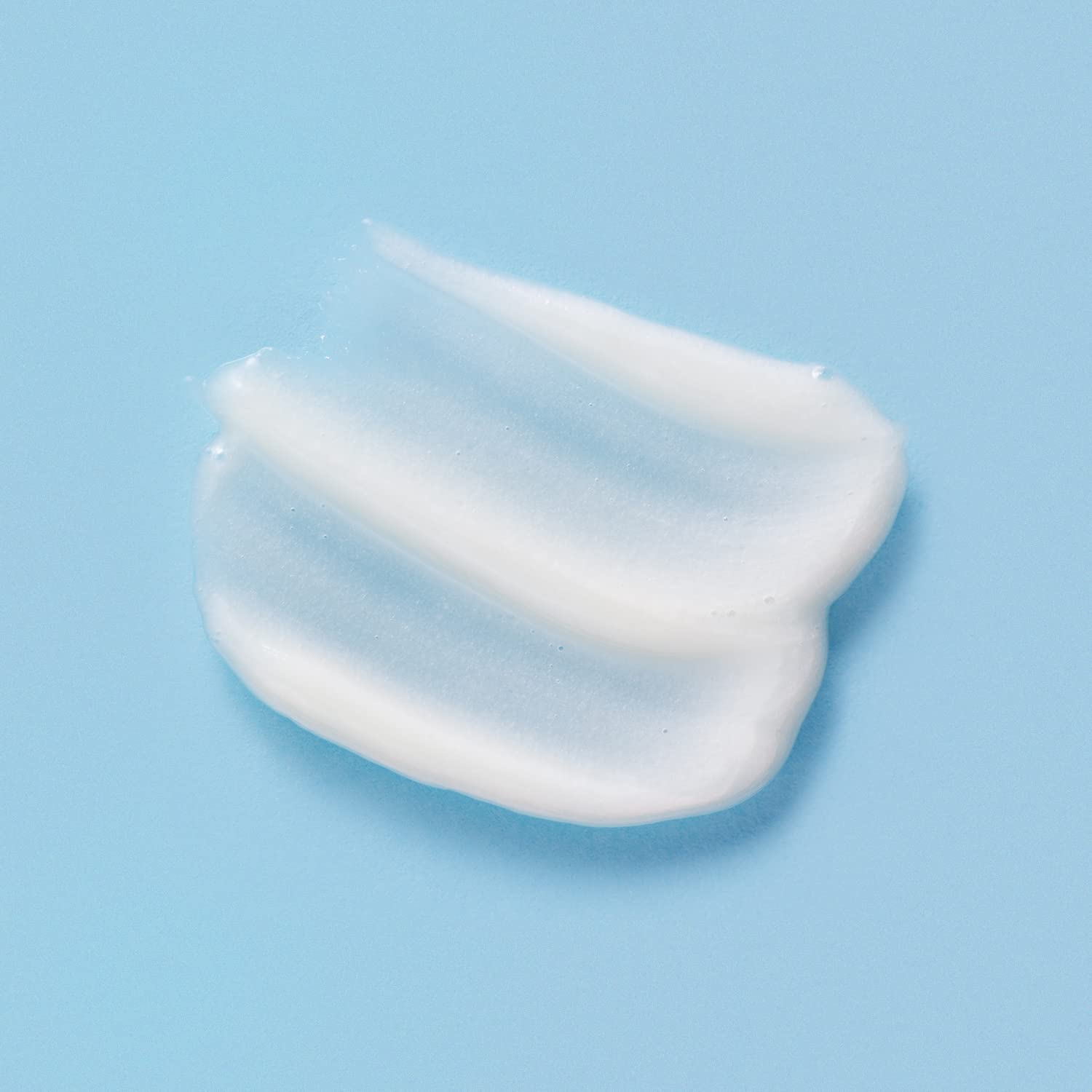 Ingredients panel of Amazon Basics cleanser showing fragrance-free, gentle formula.
