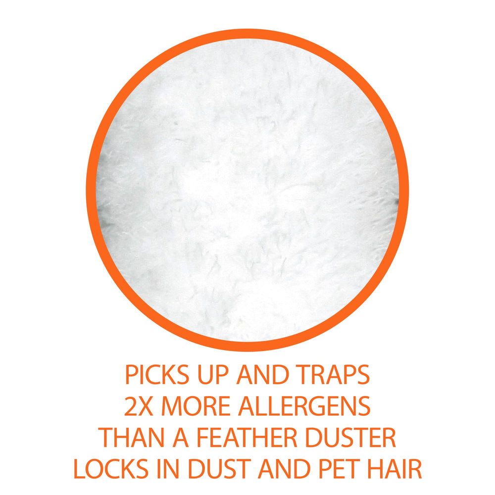 Amazon Basics microfiber plume cleans dust and pet hair effectively.