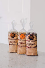 Amish Country Popcorn Ladyfinger kernel ideal for a crisp movie-night snack