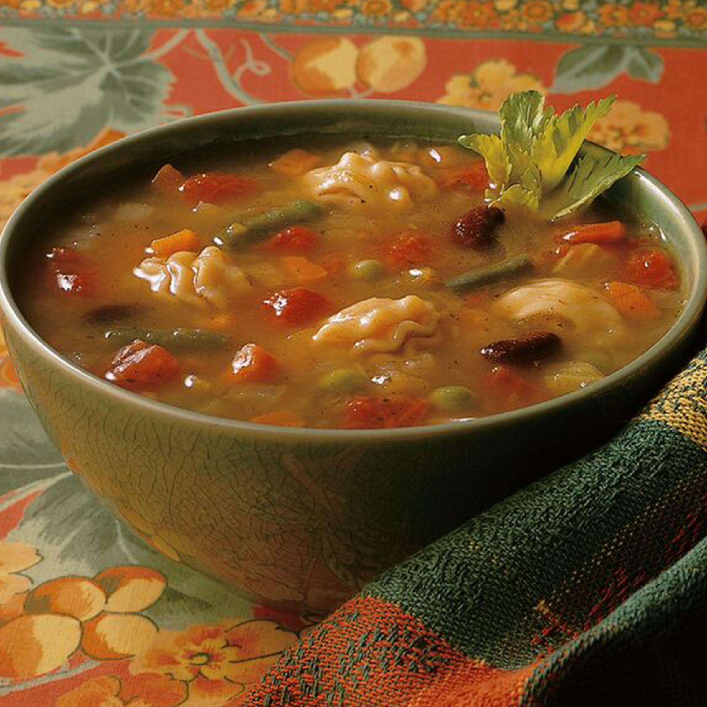 Amy's Minestrone beans and pasta detail showing protein