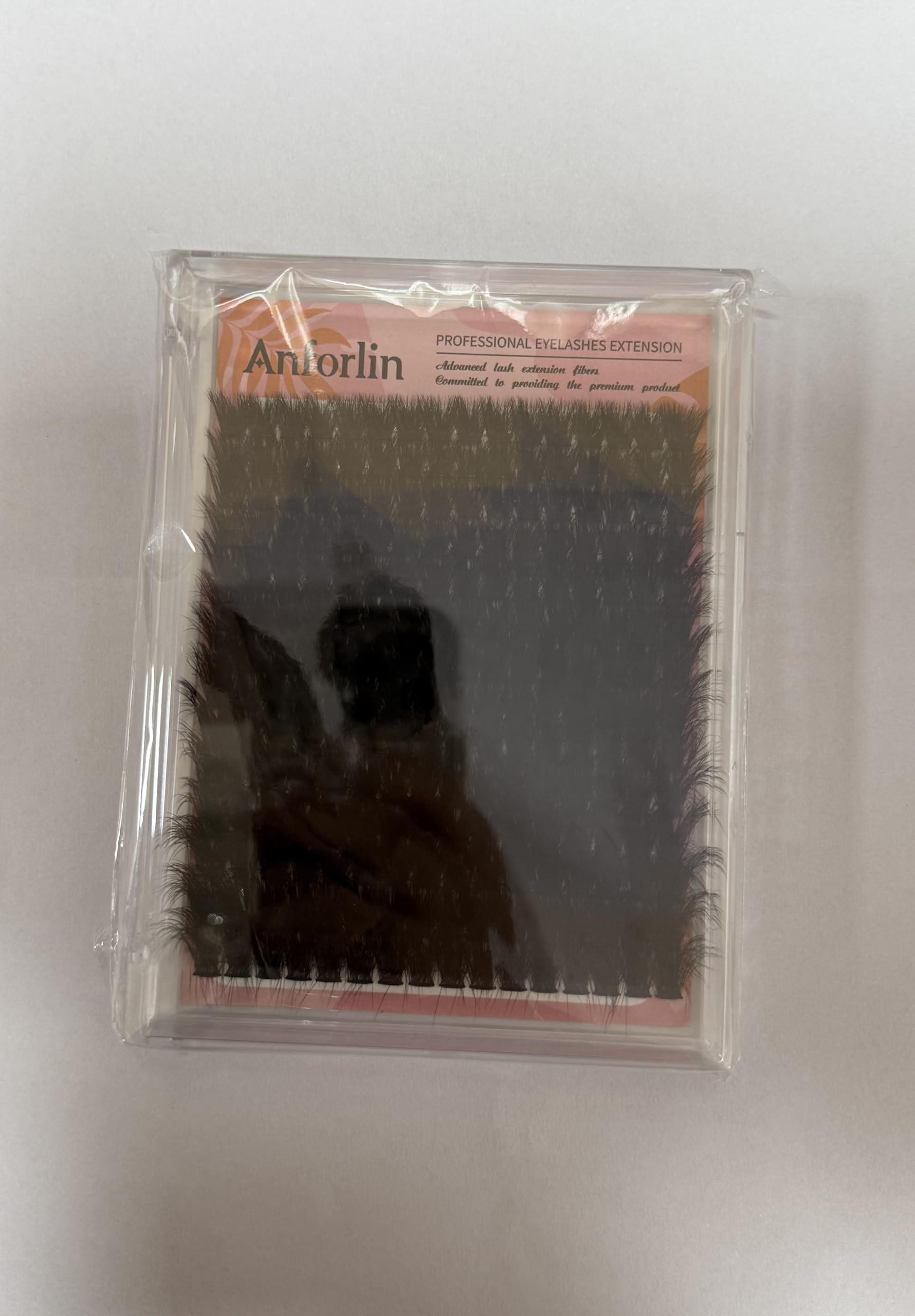 Anforlin lash clusters 3D mega-volume look with buildable density.