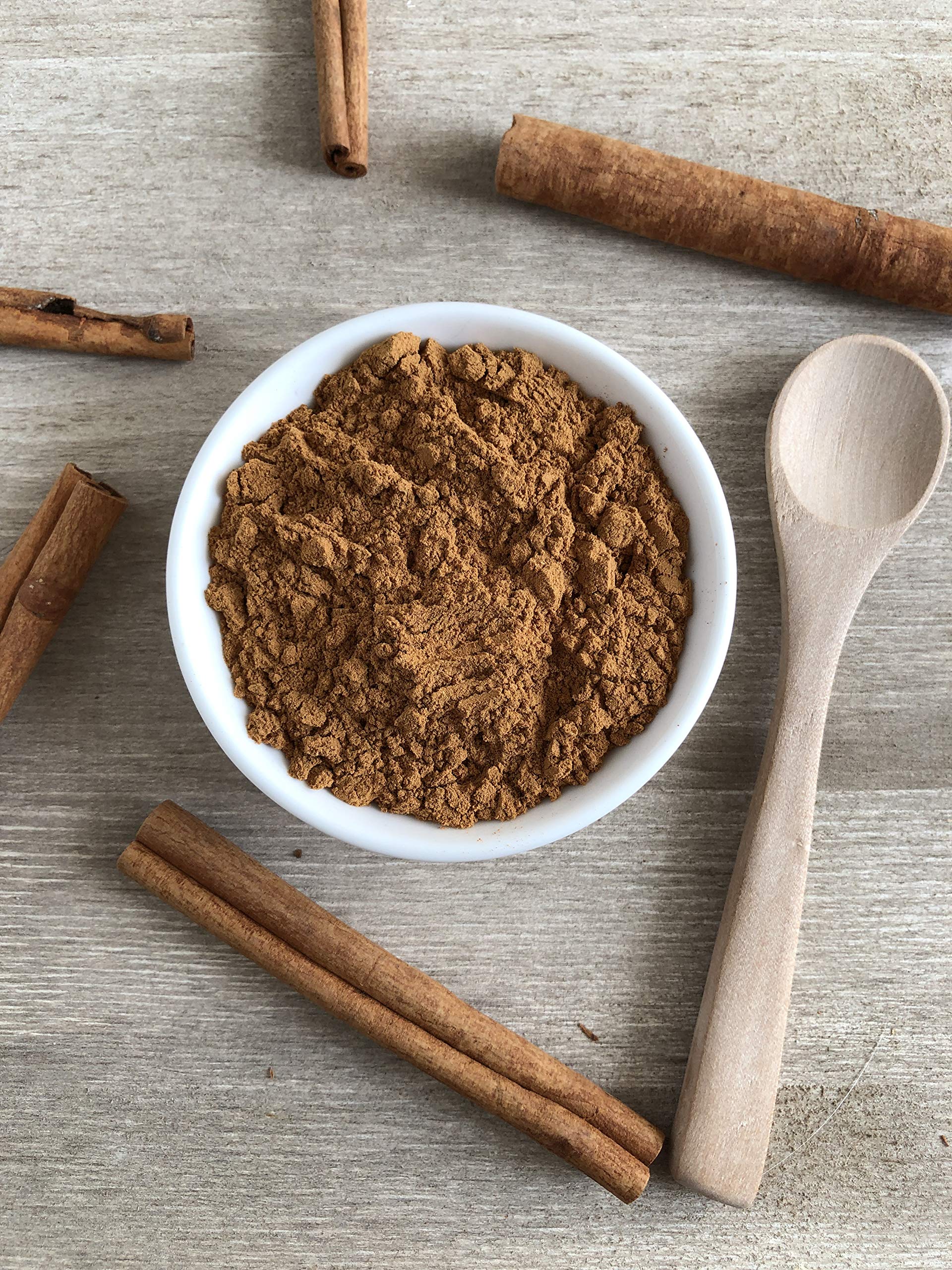 Anthony's vegan, keto-friendly cinnamon powder enhances desserts and beverages