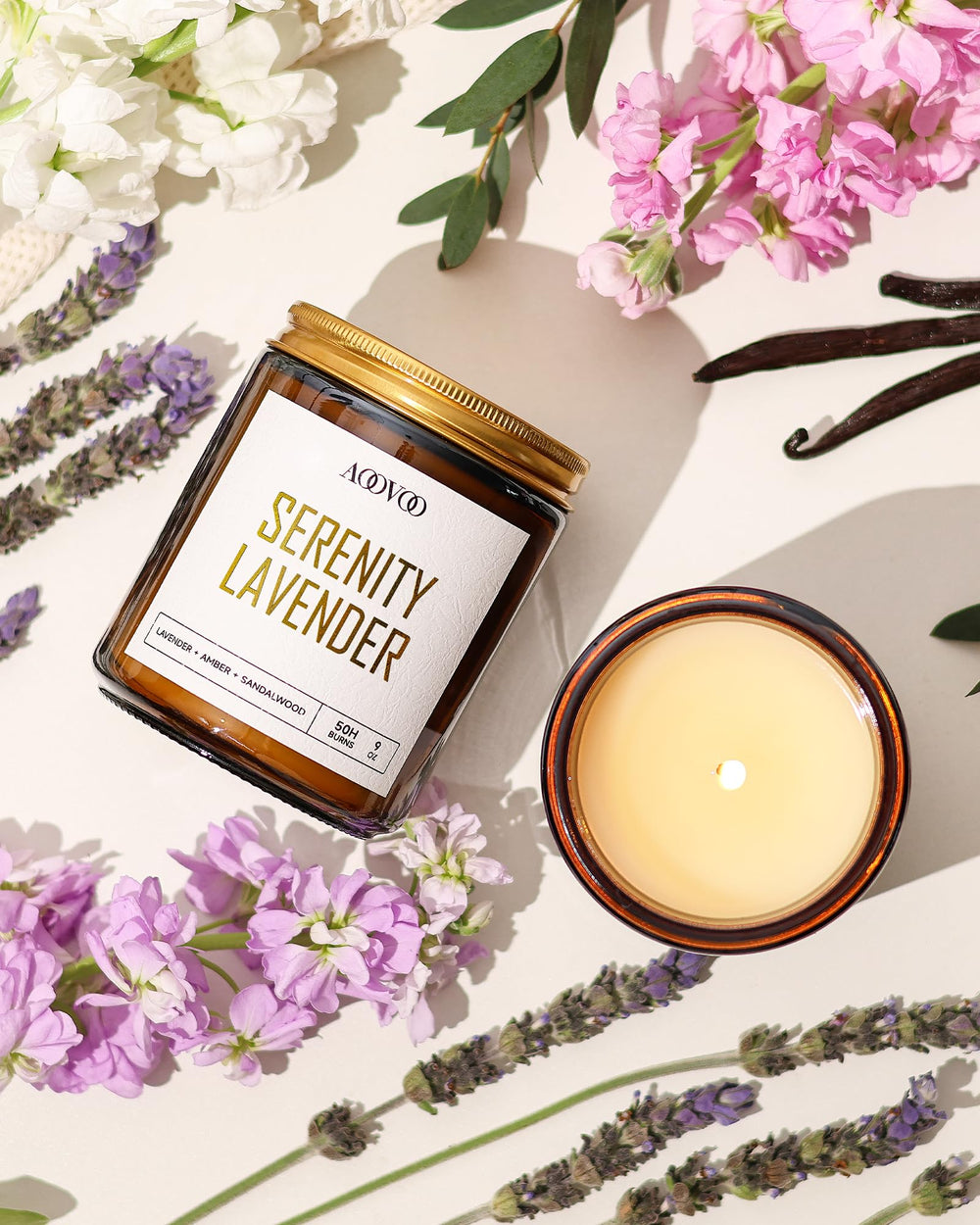 AOOVOO Sage candle jar purifies spaces with herbal freshness.