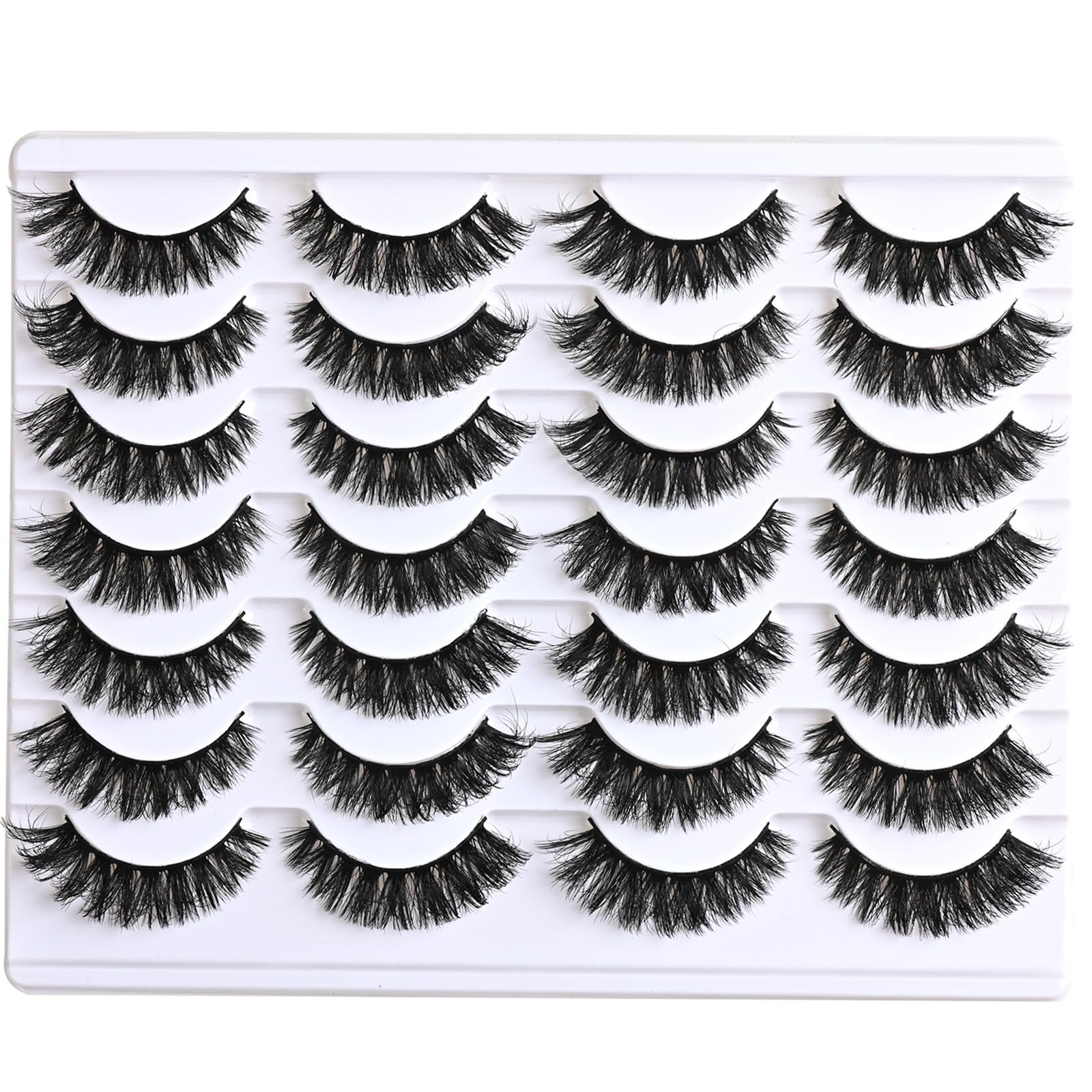 APCYUST versatile lashes for day to night looks.