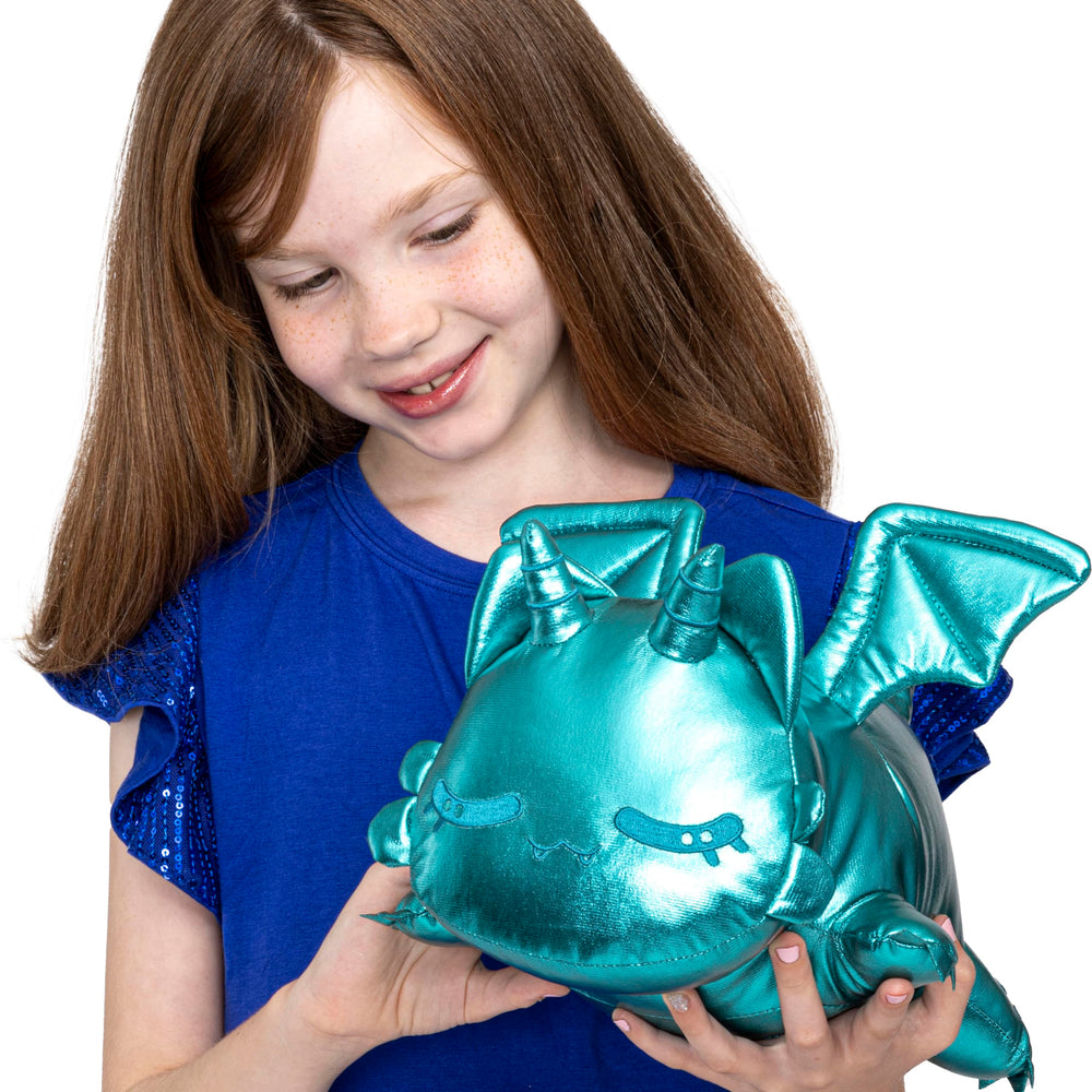 Aphmau MeeMeows gold dragon plush radiates luxe sparkle for gifting moments.