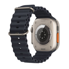 Apple Watch Ultra bright always-on display in sunlight.