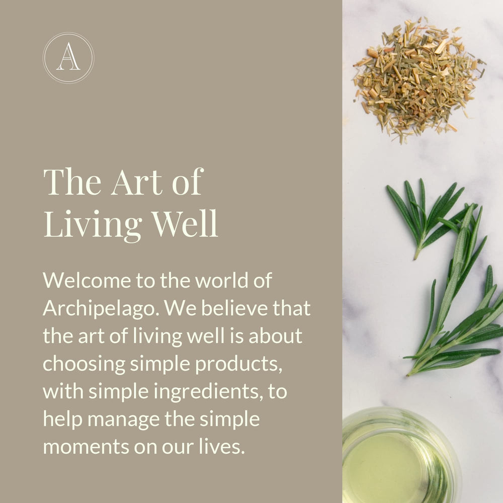 Ingredient-focused view with oat proteins and jojoba esters in the formula.
