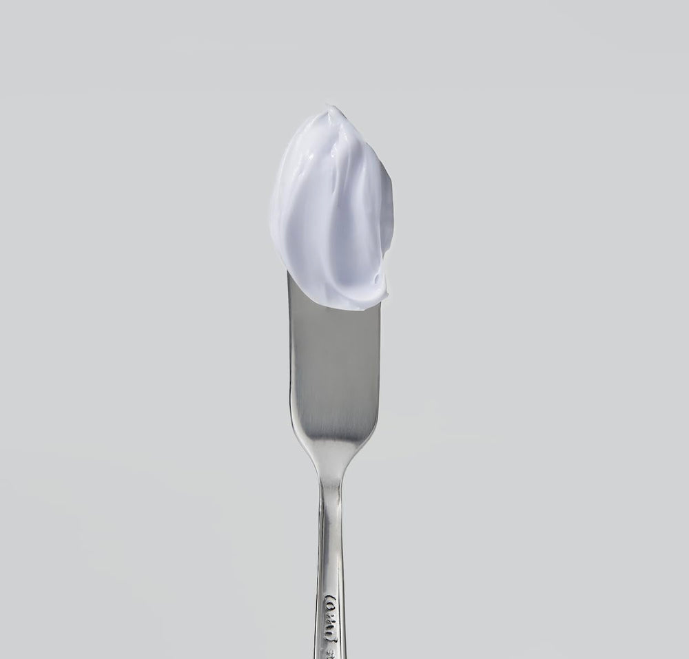 ARENCIA Hyssop Blurring Cream ingredients collage highlights collagen and hyaluronic acid.