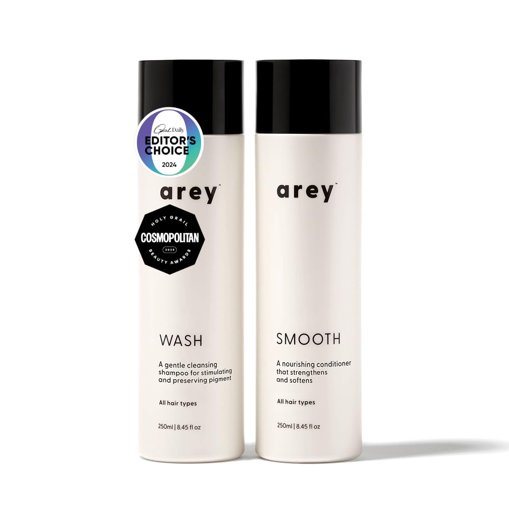 Arey Shower Duo shampoo bottle highlighting pigment preservation for daily use.