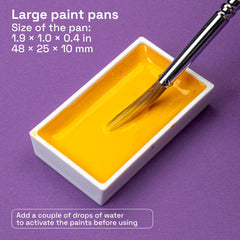 ARTISTRO 48-pigment color swatches offer broad range for mixing.