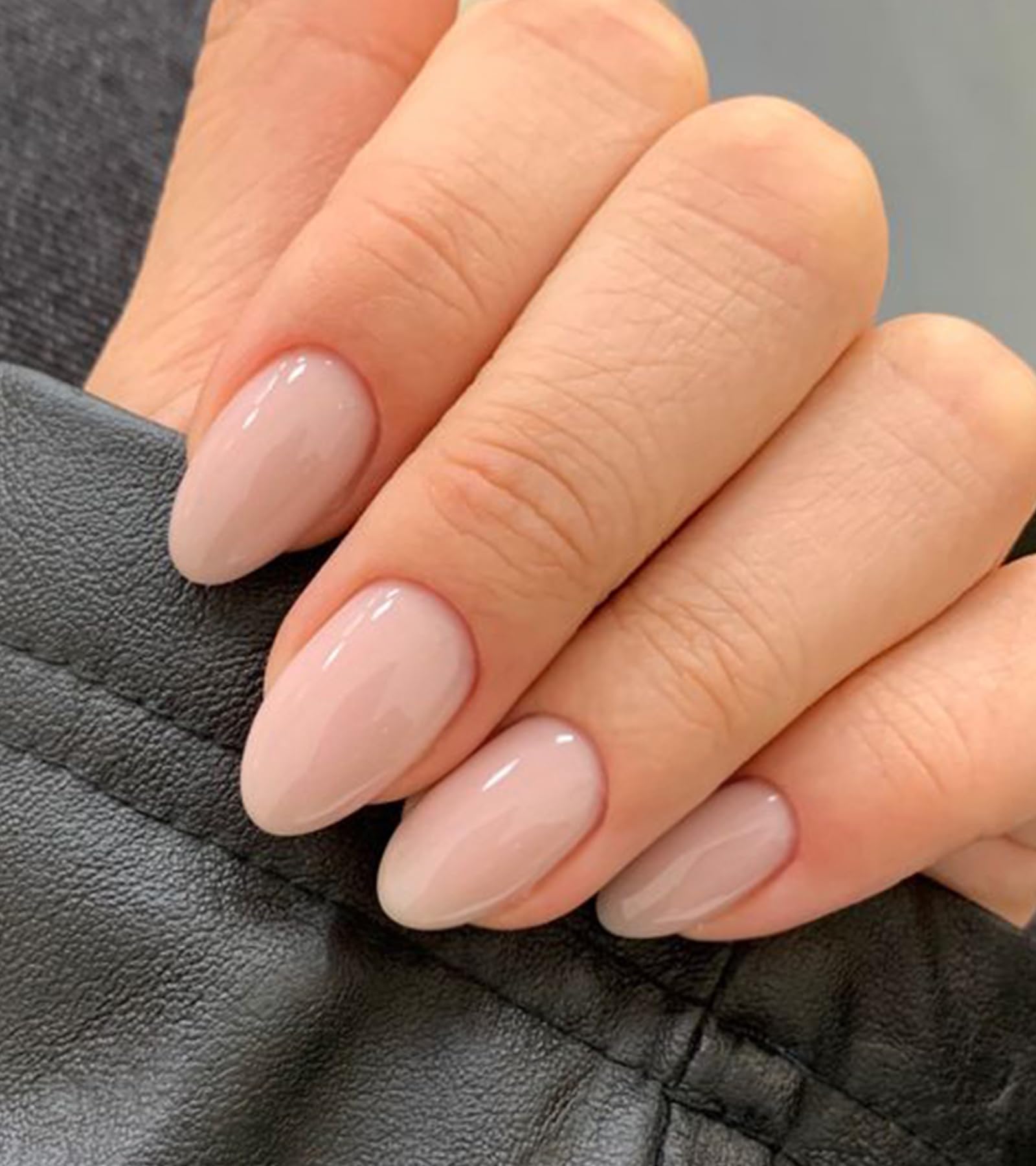 Artquee nails set with 15 sizes for a snug fit
