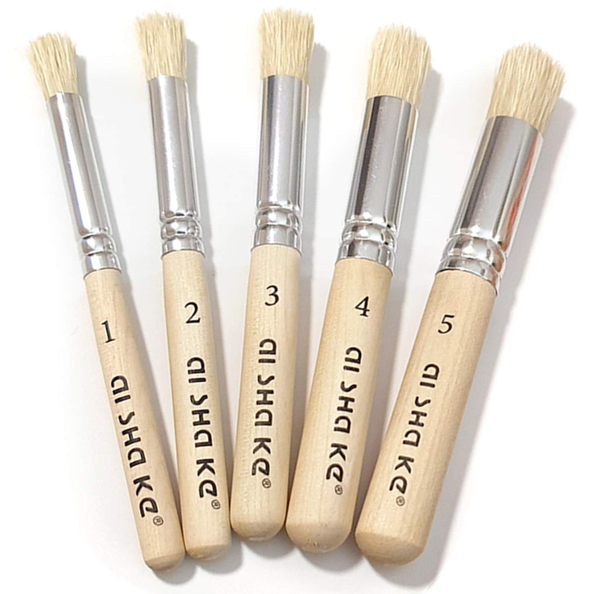 Auhoahsil stencil brush size 1 with wooden handle for fine detail in acrylics.