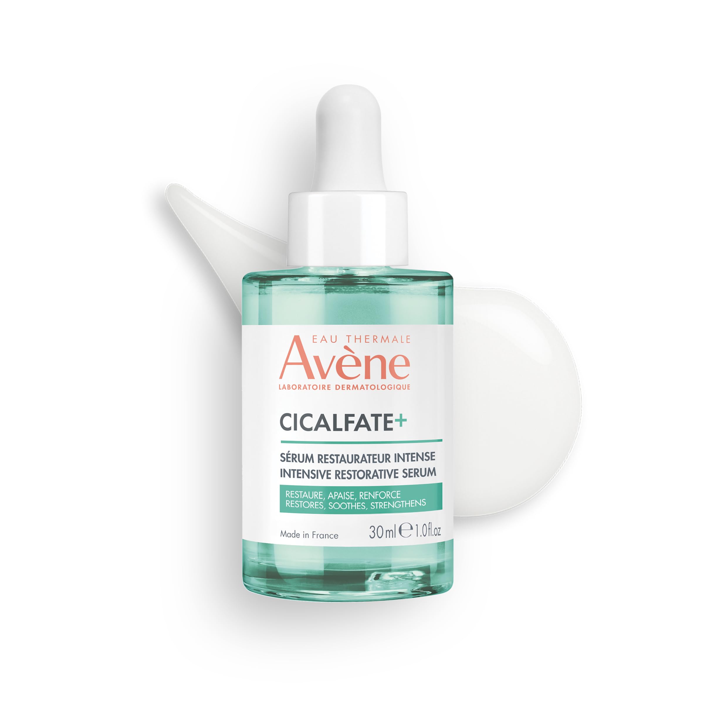 Avène Cicalfate+ bottle pour shown, supports barrier restoration with Pro-Vitamin B5.