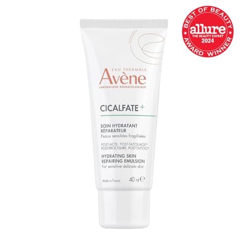 Texture close-up of Avène Cicalfate+ emulsion highlighting lightweight non-greasy feel