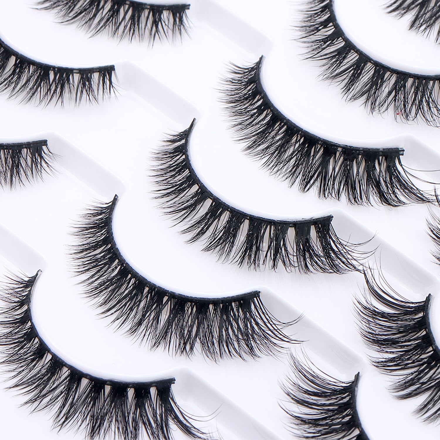 Azenlo natural texture lashes that blend with real lashes.