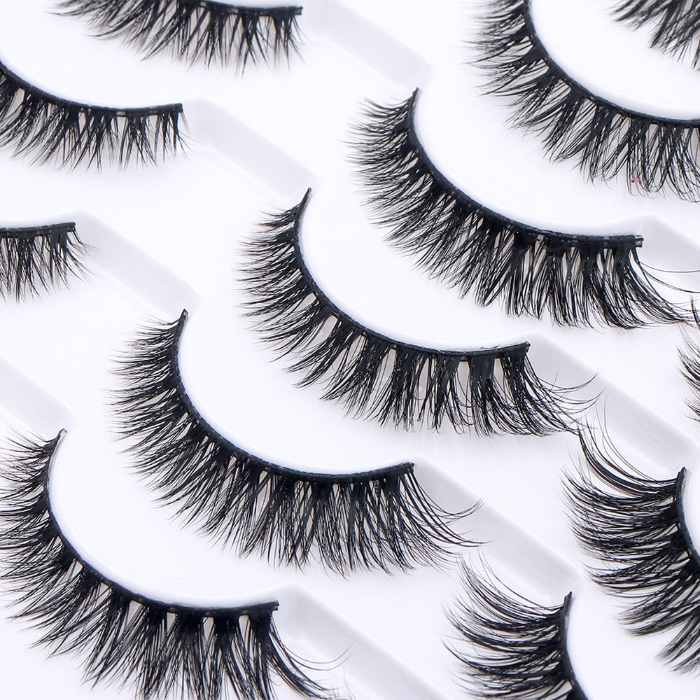 Azenlo natural texture lashes that blend with real lashes.
