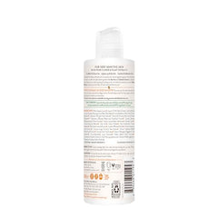 Foamy Babo Botanicals 2-in-1 on baby's hair demonstrating gentle cleansing.